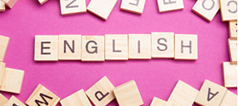 Buchstaben formen das Wort "Englisch"